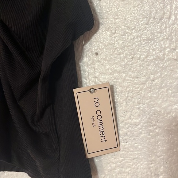 NWT No Comment | Tank Top with Collar - Picture 2 of 7